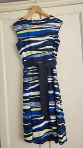 Ladies dress. 12