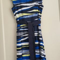 Ladies dress. 12