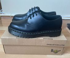 Dr. Martens 1461 shoe, size 9