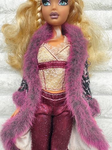 Mattel Barbie My Scene Goes Hollywood Doll Used Please see photos