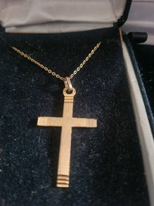9ct gold Cross and chain