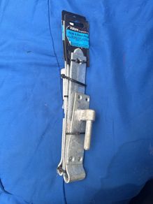 hook+band hinge