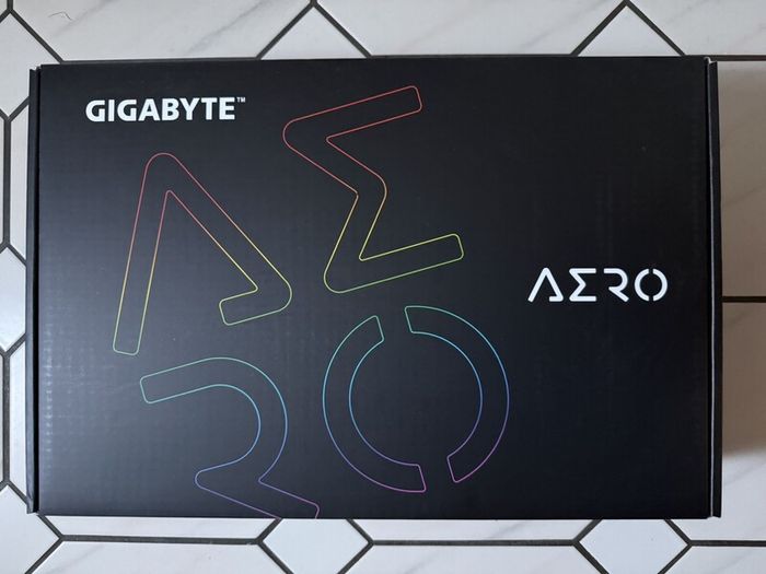 Creator/gaming laptop Gigabyte AERO 15 OLED YC  i9 / RTX 3080 / 4K OLED / 64GB RAM