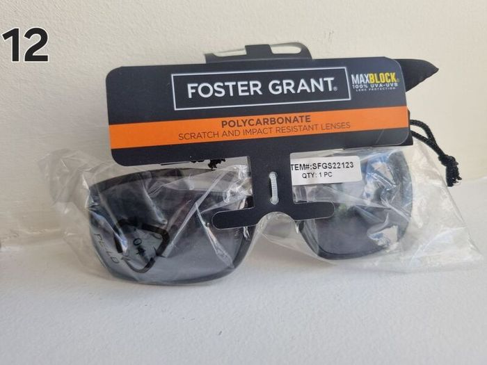 Foster Grant Sunglasses Brand New (2 for 15 Euro)