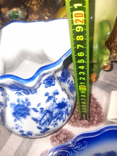 Beautiful Old Style Blue and White Jug and Basin, Postage Available, Lots more Antiques and Collectables including Oil Lamps in my other ads