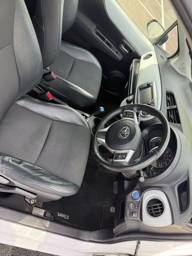 2013 automatic petrol hybrid toyota yaris