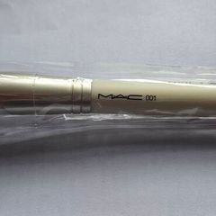 MAC Hyper Real Serum + Moisturizer Brush