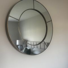 Large round decorative mirror - excellent condition