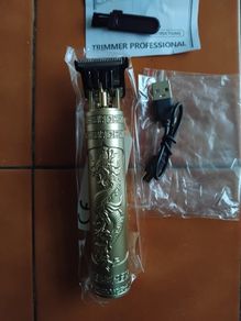 New hair and beard trimmer with dragon design handle