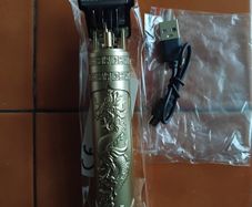 New hair and beard trimmer with dragon design handle