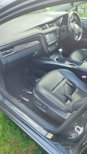 Toyota Avensis  2017 T Spirit Premium