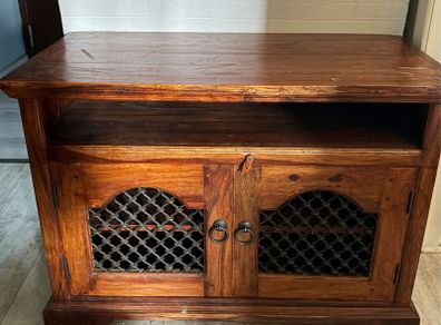 Tv stand