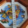 Decorative wooden tray with a ceramic base depicting a map of Mallorca. Image 5