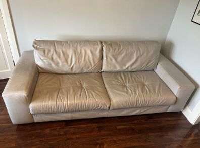 FAMA couches
