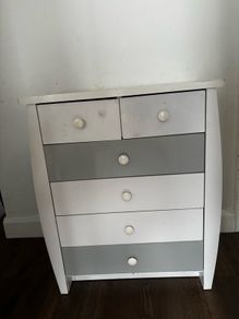 chest of drawer