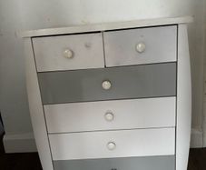 chest of drawer