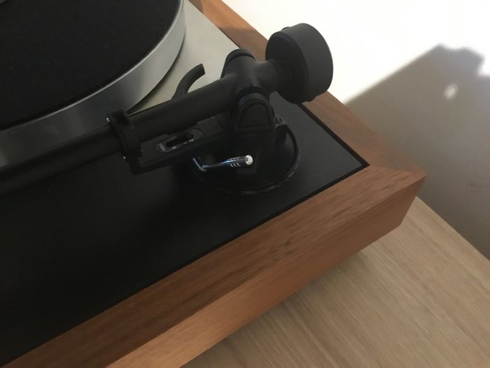 Linn Sondek LP12 Turntable