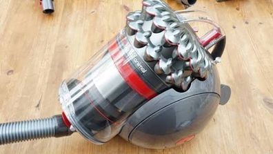 Dyson cinetic big ball animal,comes with 3 attachments including main attachment, Excellent condition