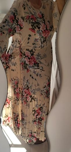 SHEIN floral pleated midi Sz L ( Fit 14-16UK)