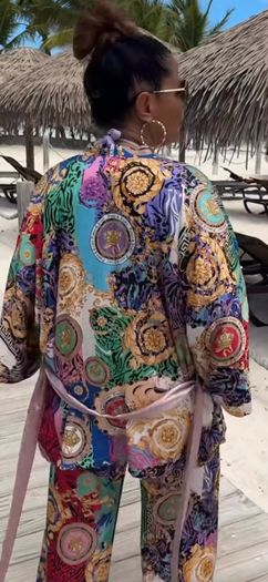 Brand new suit size 14/16/18/20/22