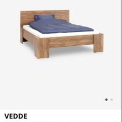 Yisk bed frame + matress