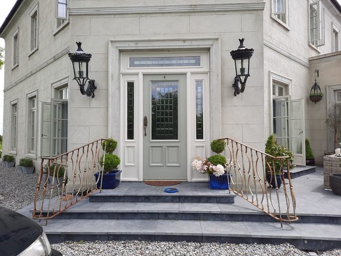 Hand Rail/Step Rails x 2