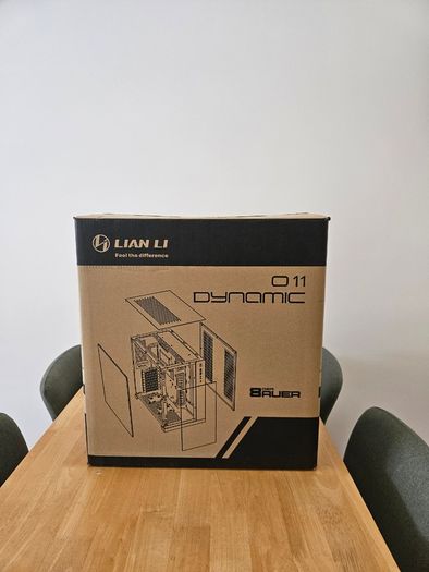 Lian Li PC-O11 Dynamic ATX Case - Black