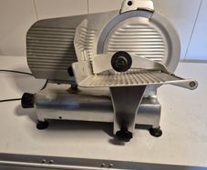Commercial slicer