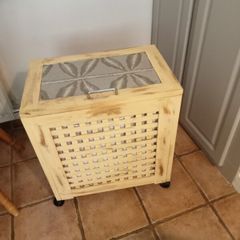 Laundry box