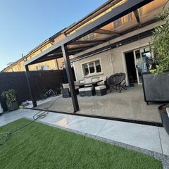 Aluminium pergola 6x4m with bronze tinted glas roof