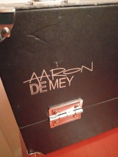 Aaron de Mey MUA beauty make up case box