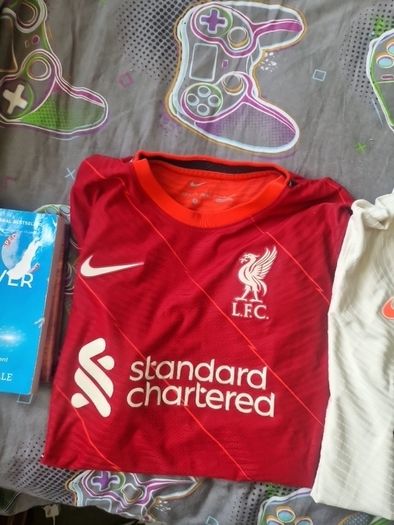 Liverpool f.c jersey