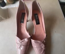 womens shoes by staffords will sell all shoes listed to a car booter as a lot