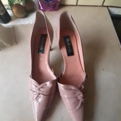 womens shoes by staffords will sell all shoes listed to a car booter as a lot