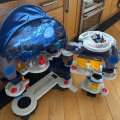 Imaginext DC Super Friends Super Surround Batcave Lights, Sounds and Figures