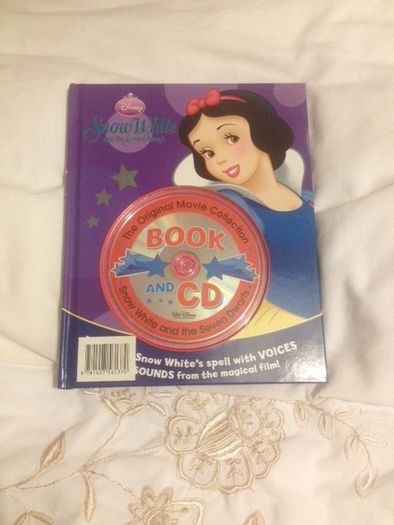 Disney snow white book