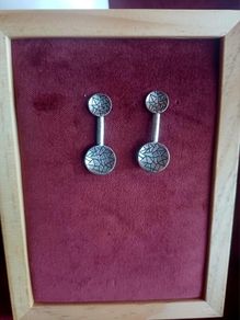 Silvery minimalist earrings