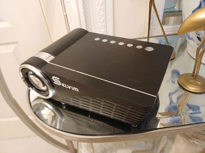 Selvim led projector ,Hdmi, Bluetooth