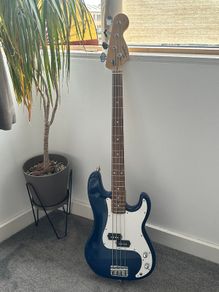 Electric bass - Fender Squier P-Bass Affinity Series