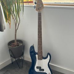 Electric bass - Fender Squier P-Bass Affinity Series