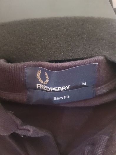 Fred Perry black teeshirt