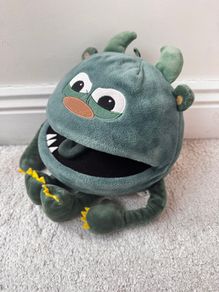 The Puppet Company Baby Monsters Green Monster Hand Puppet approx 20 cm. (without legs) The color is a bit different from the pictures Used Please see photos
