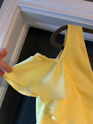BNWOT VILA Lemon yellow flowy shift dress size 10