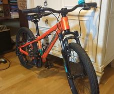 kids' mountain bike