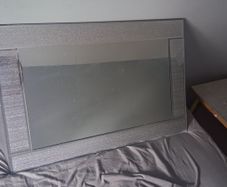 mirrors little scratches on it hardly notice