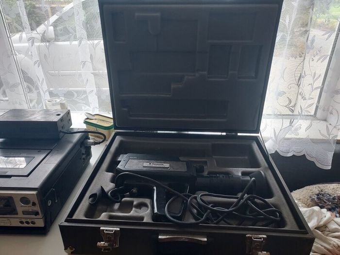 1980 TV camera equipment