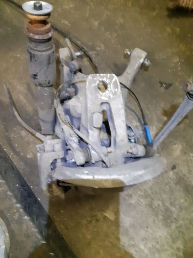 Bmw 5 Series E61 Rear Hub