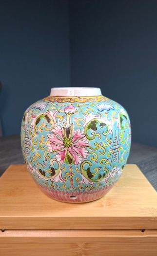 Chinese turquoise-ground famille rose porcelain ginger jar