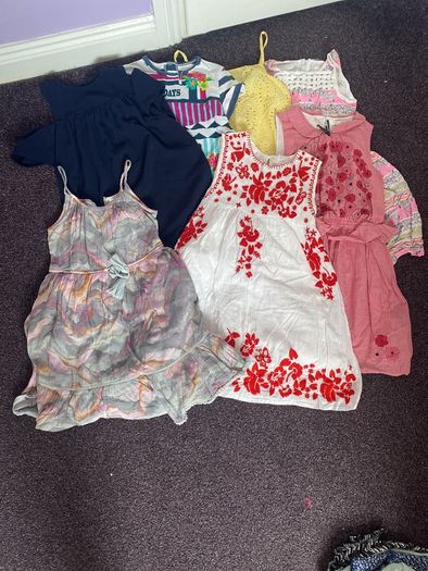 24 piece girls summer wardrobe (age9-10)