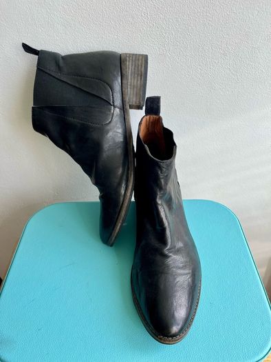 Jigsaw crinkle leather ankle boots 40/7